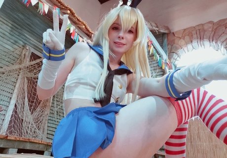 トランスティーンオンリーファンズ セクシー裸 写真