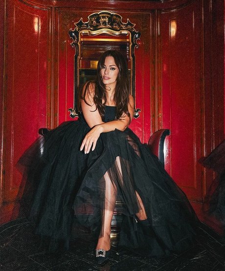 エボニーギルフオンリーファンズ パーフェクト 画像