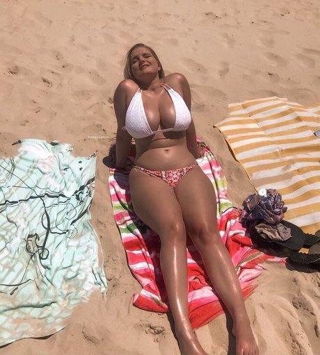 Casey Leigh セックスモデル 画像