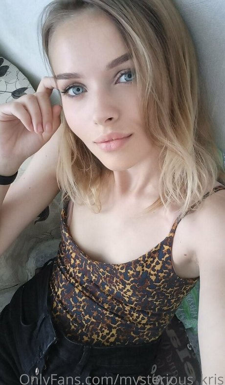 mysterious kris セクシーモデル 写真