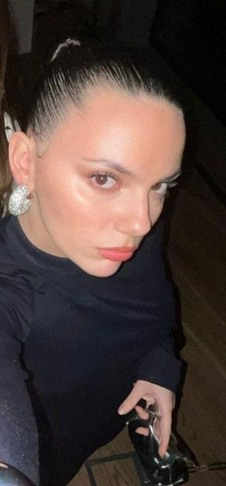 Dafne Keen xxxスター 写真