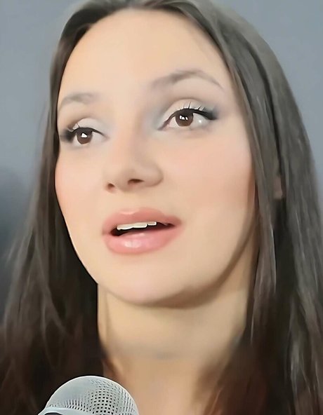 Dafne Keen セクシーなスター 写真