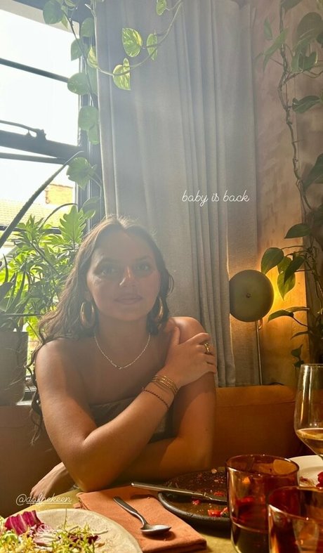 Dafne Keen 完璧なポルノスター 画像