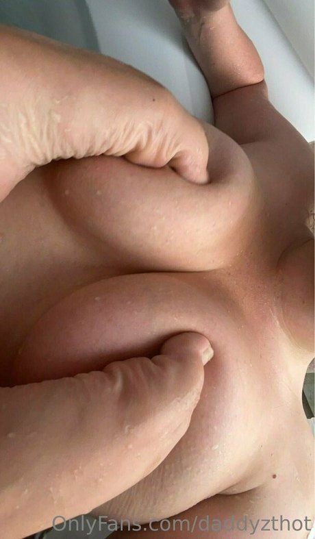 ティーンアナルオンリーファンズ ポルノ 写真