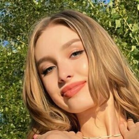 lina hill 美しいスター ギャラリー