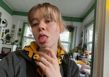 毛深い膣オンリーファンズ ポルノ 画像