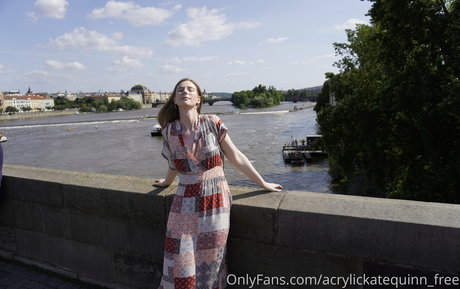 acrylickatequinn free アダルトモデル 写真
