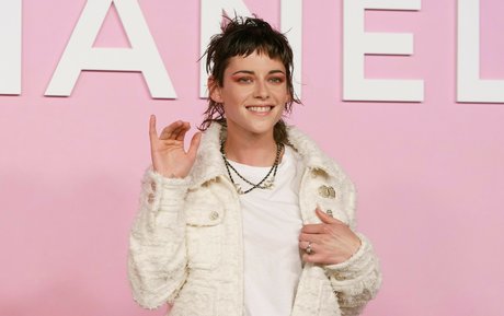 セレブゲイオンリーファンズ ポルノグラフィック 画像