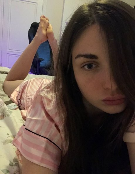 大学生のティーンオンリーファン ポルノ 画像