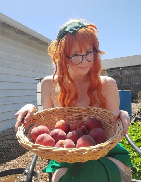 ティーンフィンガリングオンリーファンズ 無料xxx 写真