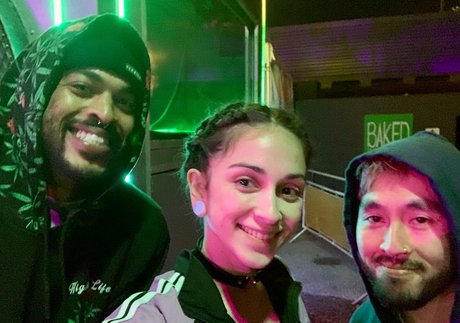 垂れ乳オンリーファンズ セックス 写真