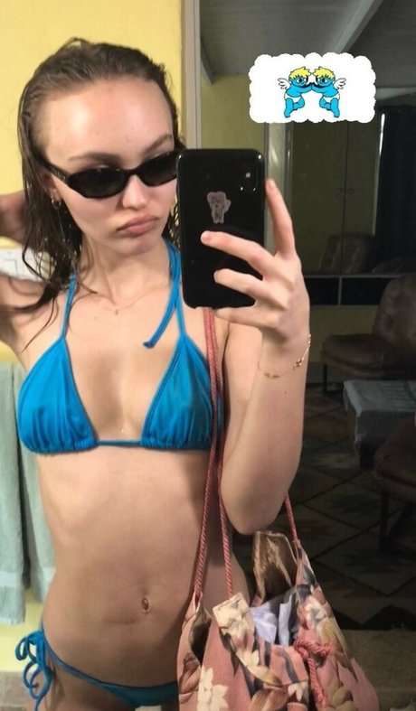 カッククイーンオンリーファンズ 美しい裸 写真