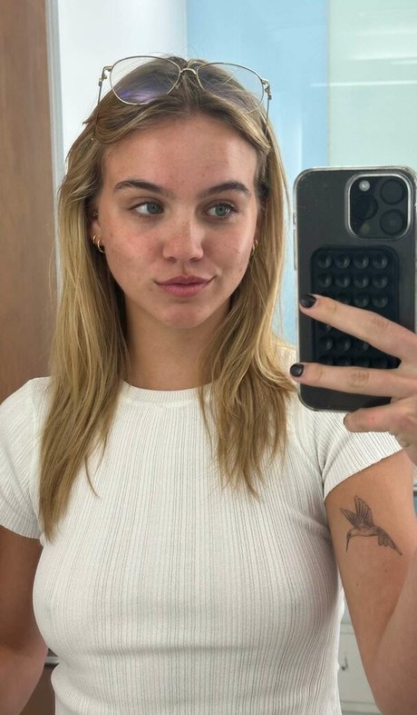 偽おっぱいオンリーファンズ エロチック 画像