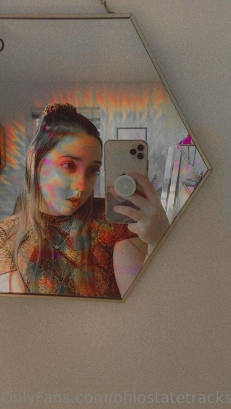 巨乳ストリップオンリーファンズ アダルト 画像