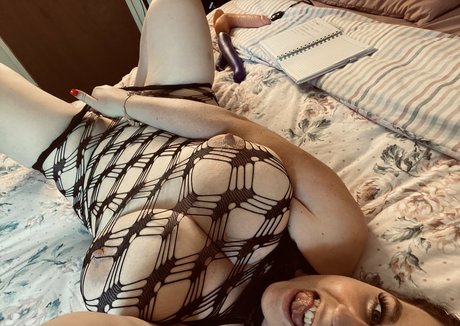 アナルファックオンリーファンズ ポルノ 画像