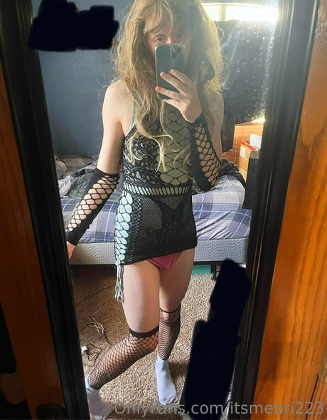 itsmebri223 ポルノスター xxx 写真