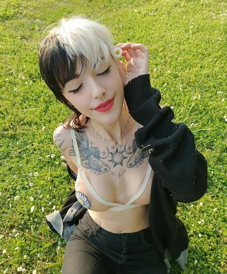 Elena Barile xxxスター 写真