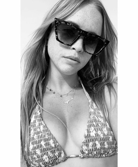 セックスガールズオンリーファンズ 無料ヌード 写真