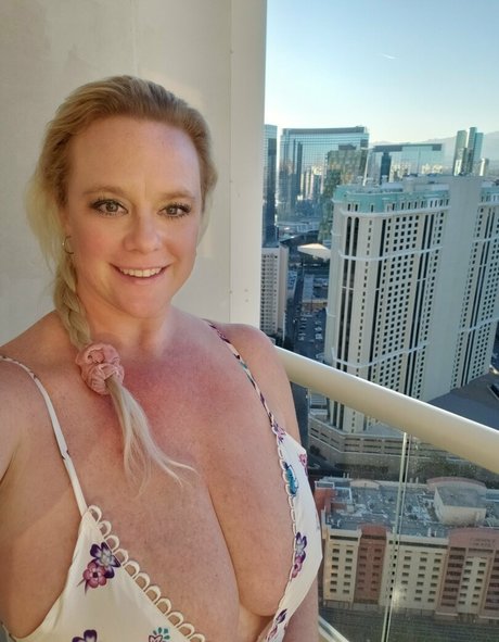 Cameron Skye ホット女優 写真