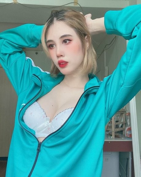 ネイティブオンリーファンズ ポルノ 画像