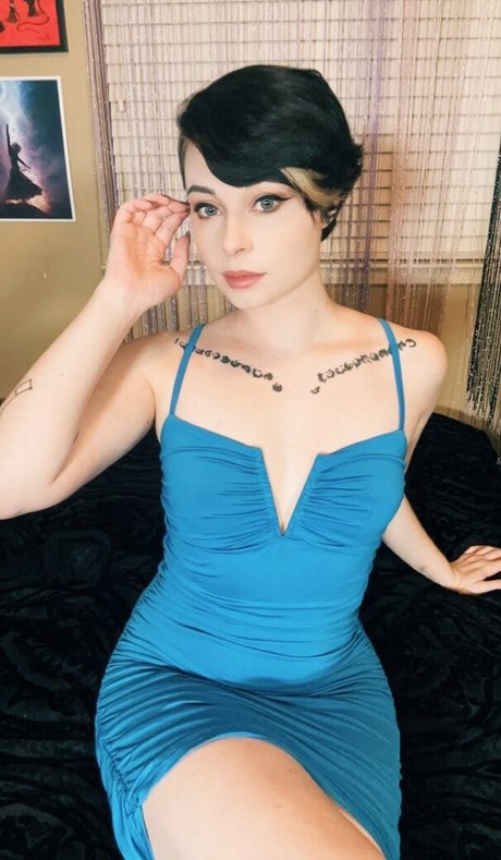 アナルファックオンリーファンズ セクシー 写真