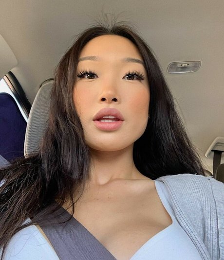 赤毛の熟女オンリーファンズ 裸 写真
