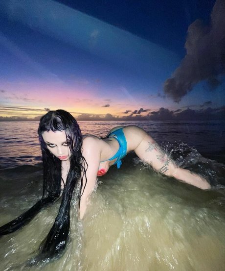 ホットなティーンオンリーファン アダルト 画像