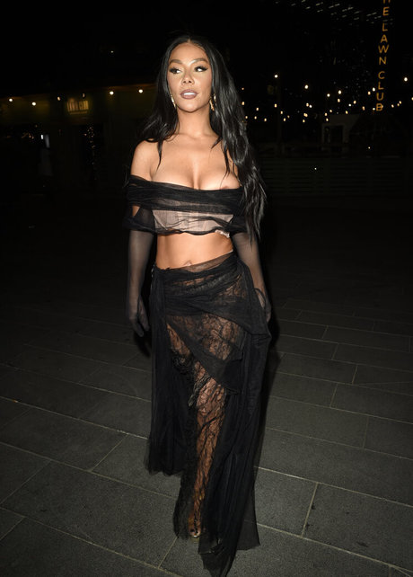 熟女無料オンリーファンズ 無料裸 ギャラリー