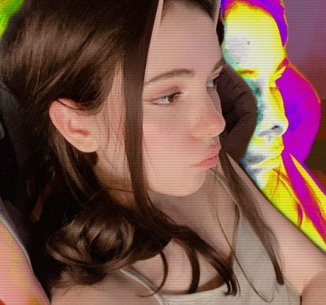 Kittew ポルノ女優 写真