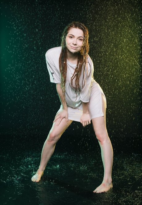 Nancy Novikova 裸のポルノスター 画像