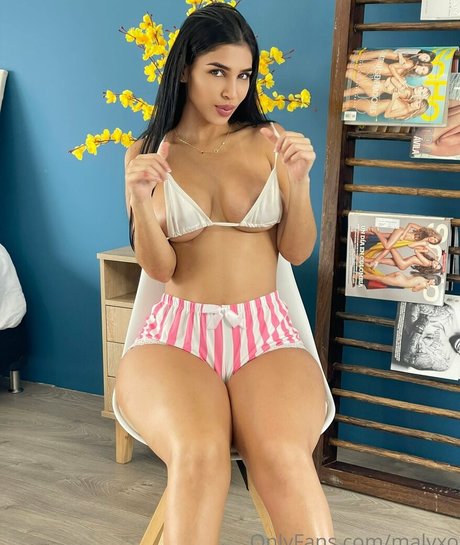 maddiekinky ポルノモデル 写真