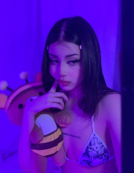 Daisyrot ポルノモデル 画像