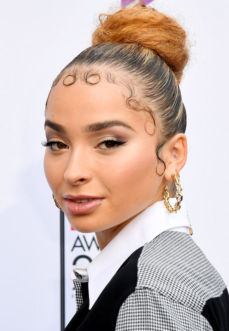 Ella Eyre ヌードモデル 写真