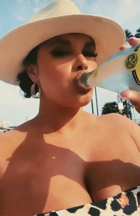 ダーティトークJOI オンリーファンズ 美しいヌード 写真