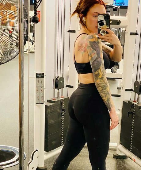 Megan Everett エロティックなモデル ギャラリー