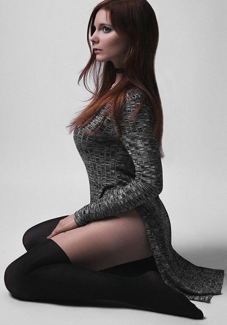 黒檀の厚いオンリーファンズ ポルノ 画像