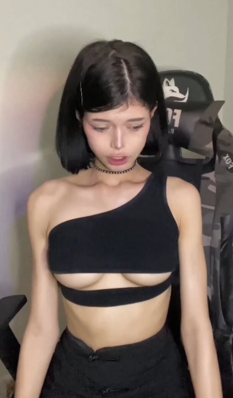 ストリッパーオンリーファンズ xxx 画像