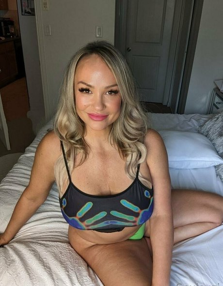 逆輪姦 オンリーファンズ 可愛い 写真