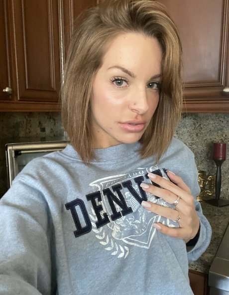 kimmygrangerxxx アダルトスター 写真