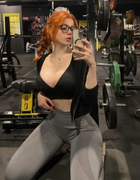 美しいラテン系オンリーファンズ 無料 画像