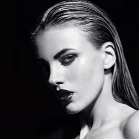 Bar Paly ヌードのポルノスター 写真