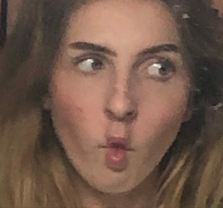 背の高い熟女オンリーファンズ アートヌード 画像