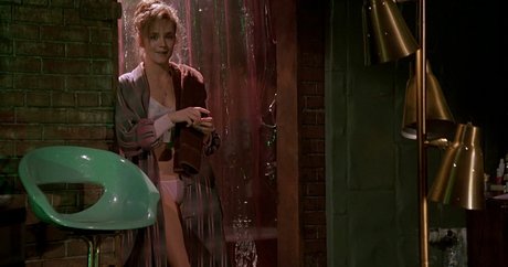 Lea Thompson ヌード女優 写真