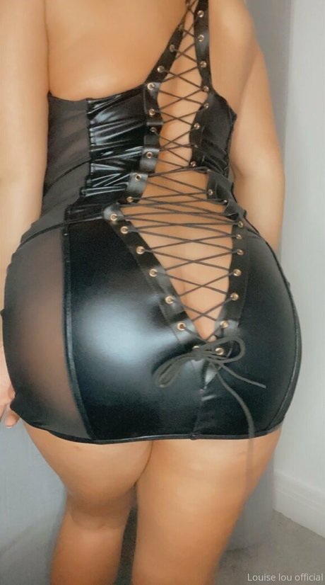 おっぱいオンリーファンズ 無料ヌード 写真