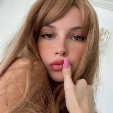 Yus Lopez アート女優 画像