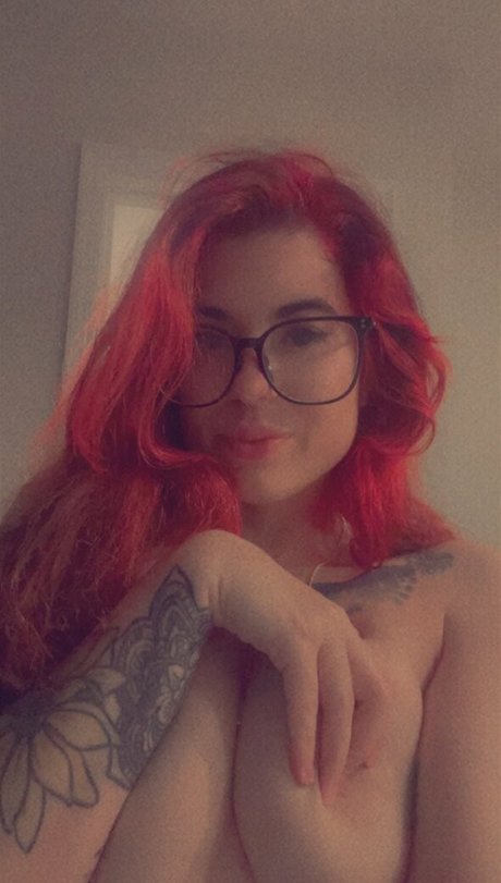 ブルネットのティーンオンリーファンズ 無料ポルノ 写真