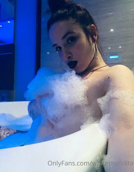 Whitebrendita ポルノスター ヌード 写真