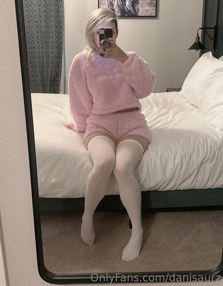 Danisaurz アダルトモデル 画像