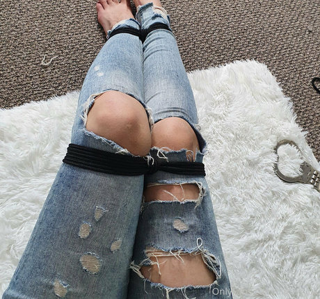 LiLMissyUK モデル 写真