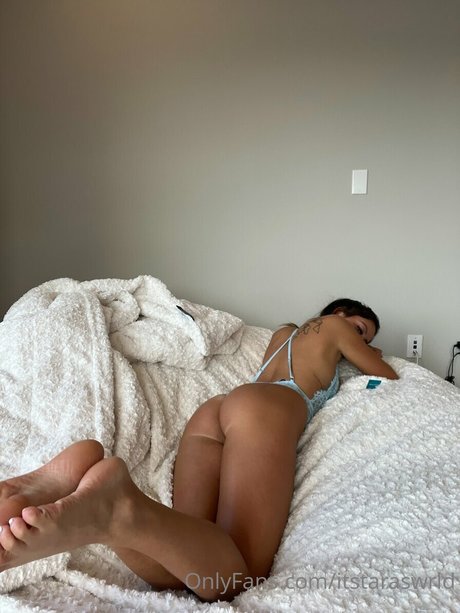 tara s tits かわいいスター 写真